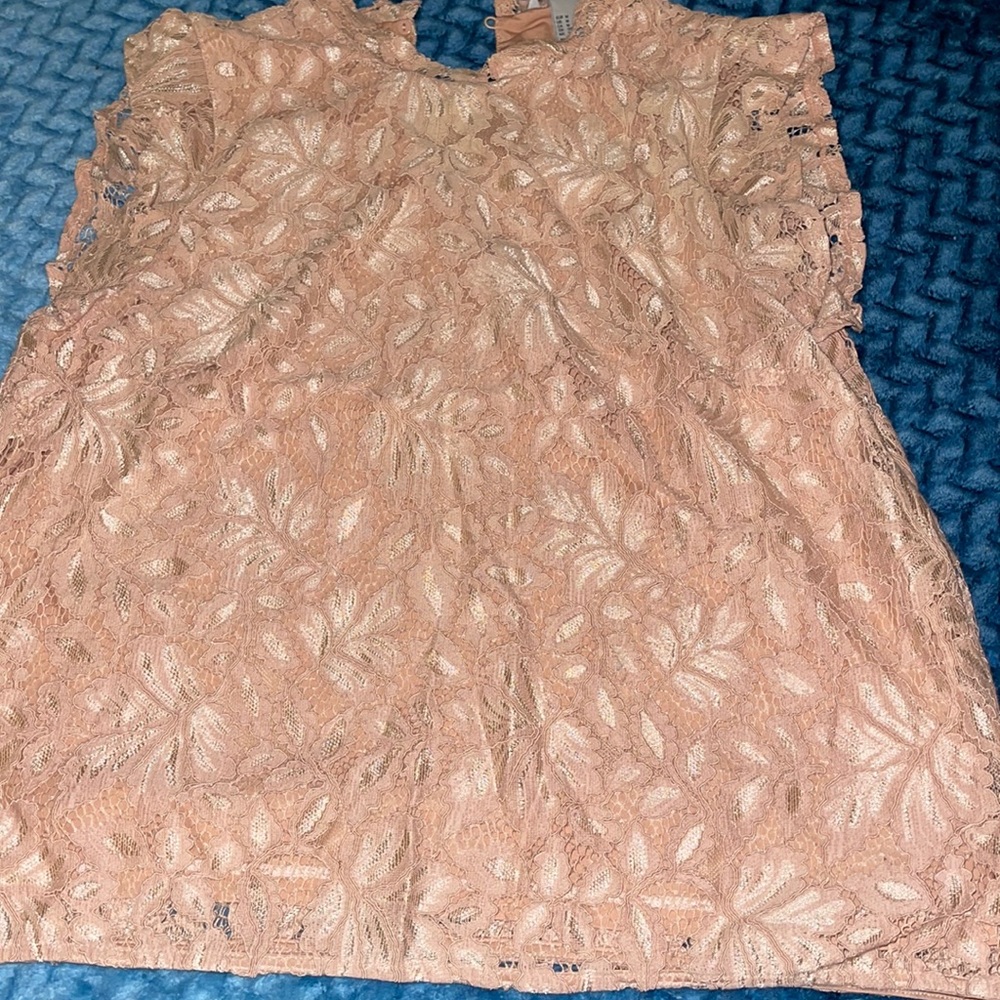 Floral lace H&M pink blouse with no sleeves
